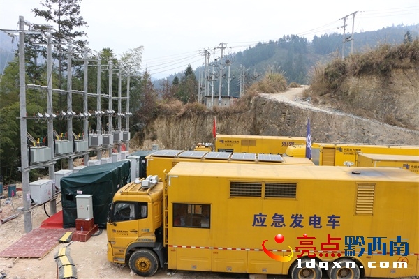 春晚保供電現(xiàn)場(chǎng)(盧關(guān)文 攝).JPG