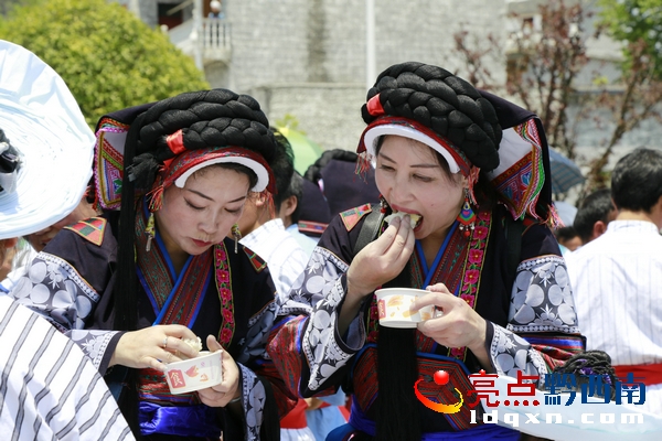 享受勞動(dòng)成果 劉學(xué)蘭攝.jpg